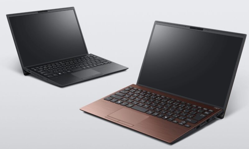 VAIO S13のブロンズカラー&ブラックカラーのカラーバリエーション両方の本体外観