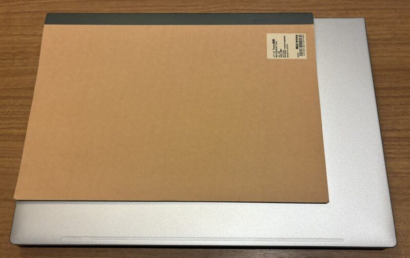 5.■ ProBook(プロブック) 4 G2i 本体をノートとサイズ比較