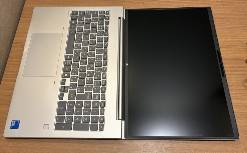 ProBook(プロブック) 4 G2i のディスプレイとキーボードは180度開く