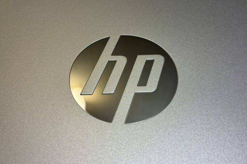 ProBook(プロブック) 4 G2i 本体に刻印されたHPロゴ