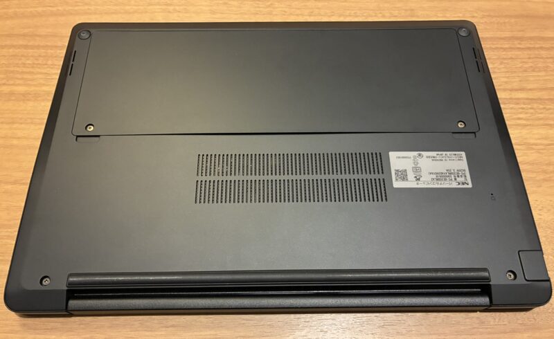9.■ LAVIE Direct N14 Slimの本体の裏面